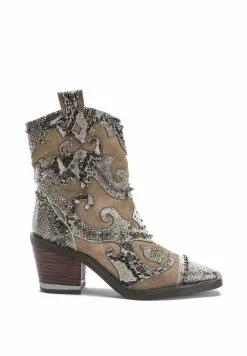 Alma en Pena En promotion Bottines carré femme 9 Alma en Pena En promotion Bottines carré femme -Alma en Pena Soldes 0a48aa3bbaa84190b21f1f1c78d0511b