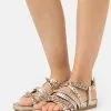 Alma en Pena Sandales En promotion sandales et nu-pieds ouvert femme -Alma en Pena Soldes 225db4f947aa4c33befeea77a2bc5c70