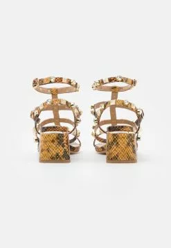 Alma en Pena qualité absolue Sandales sandales et nu-pieds ouvert femme -Alma en Pena Soldes 82424668b0974a39ab8848a5fed7ddea