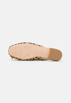 Réduction Alma en Pena Ballerines rond femme 12 Réduction Alma en Pena Ballerines rond femme -Alma en Pena Soldes 8665b845684341e587fe9e5aadb2f6c7