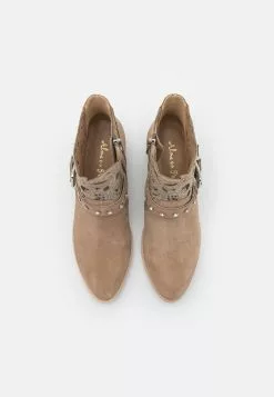 Alma en Pena Boots à talons Remise En Ligne bottines rond femme -Alma en Pena Soldes ea157229ecb24fee841c37a894c2338b